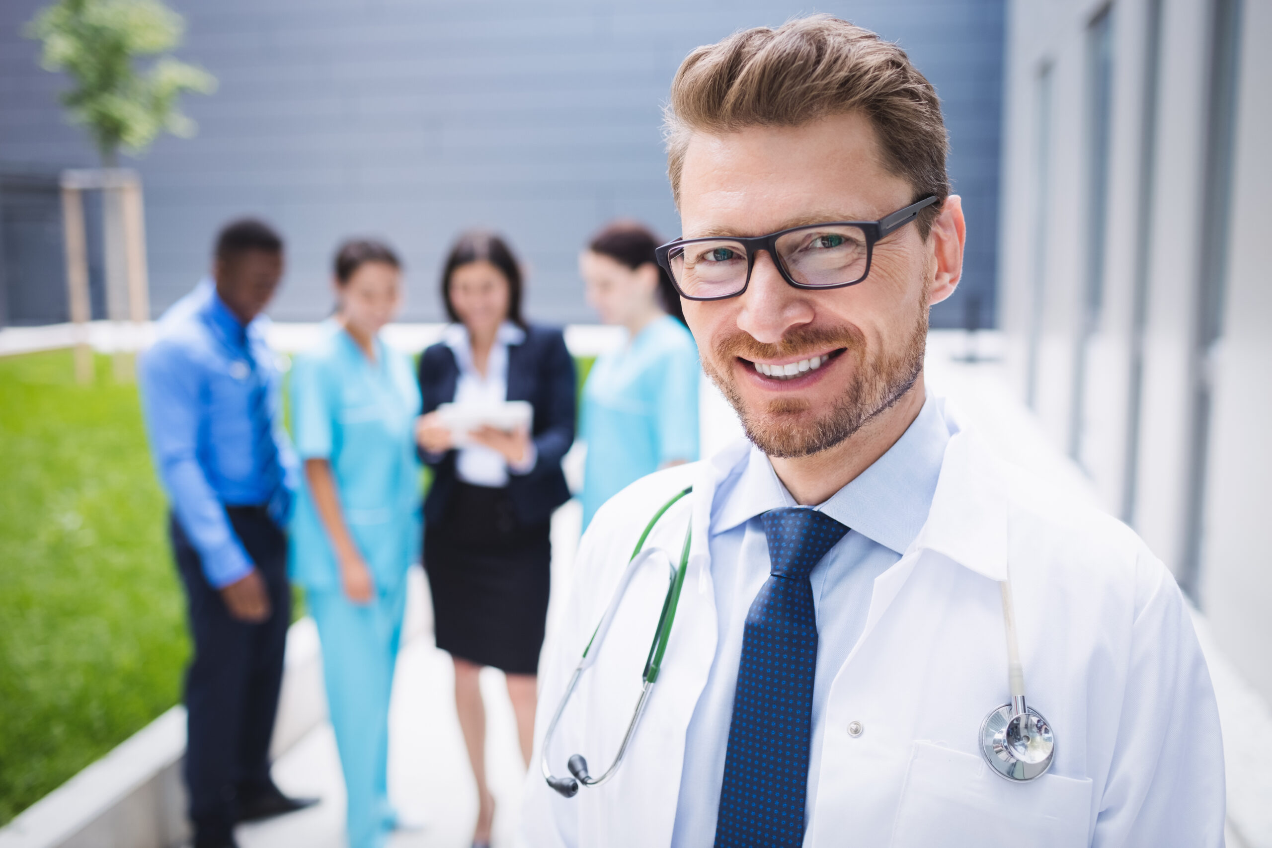American Doctors in Dubai 2026: DHA License, Salary & Jobs Guide